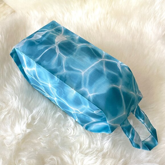 BAGGU Handbags - NWOT Baggu 3D Zip Pouch Small - Pool (Lawnscape)